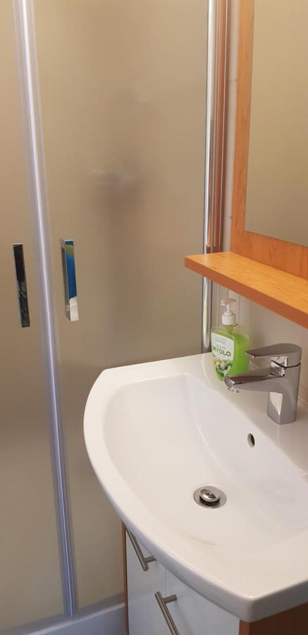 VeltrusyApartman Koiアパートメント エクステリア 写真